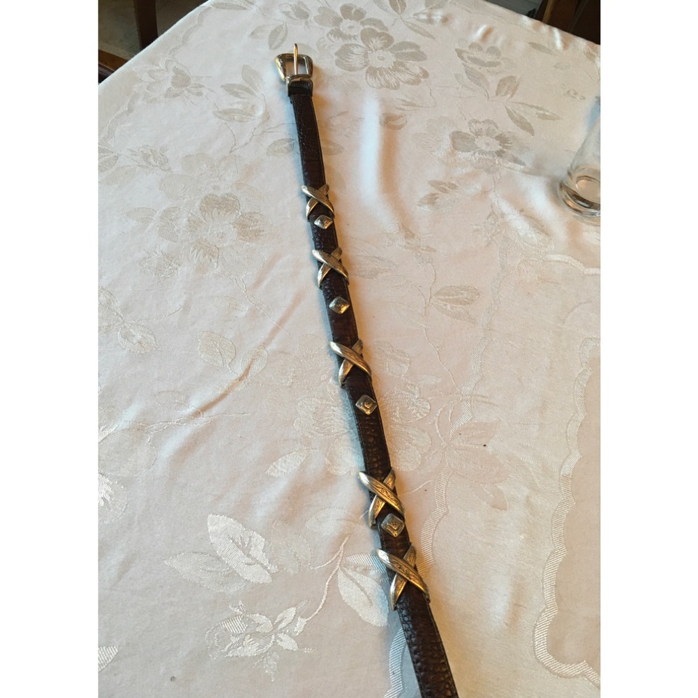 Brighton Belt, Sz 31, lots of detail on length of belt